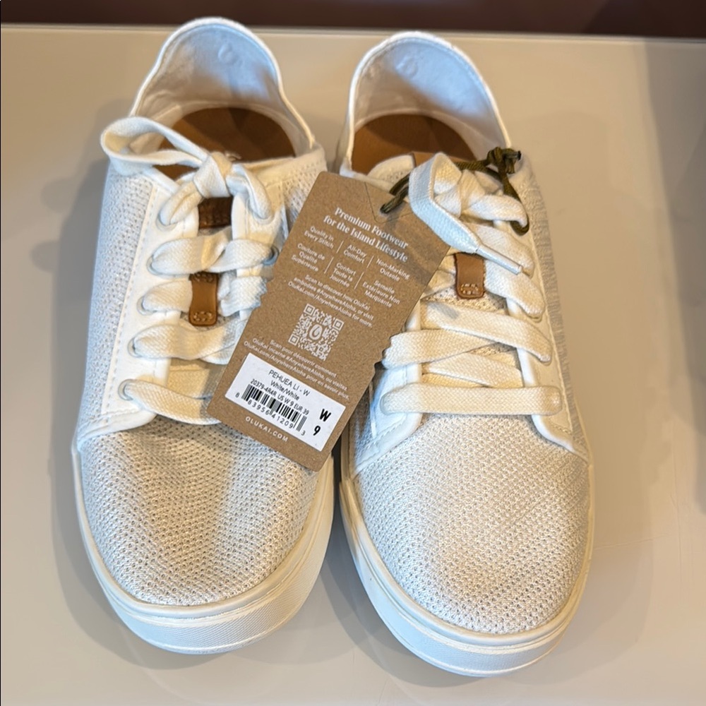 OluKai Women's Pehuea Li Shoes